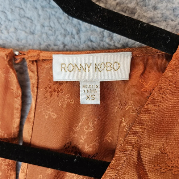 Rony Kobo Womens Orange Rust Carissa Mini Cocktail Club Dress Sz Xs Party FLAWS - Picture 4 of 15